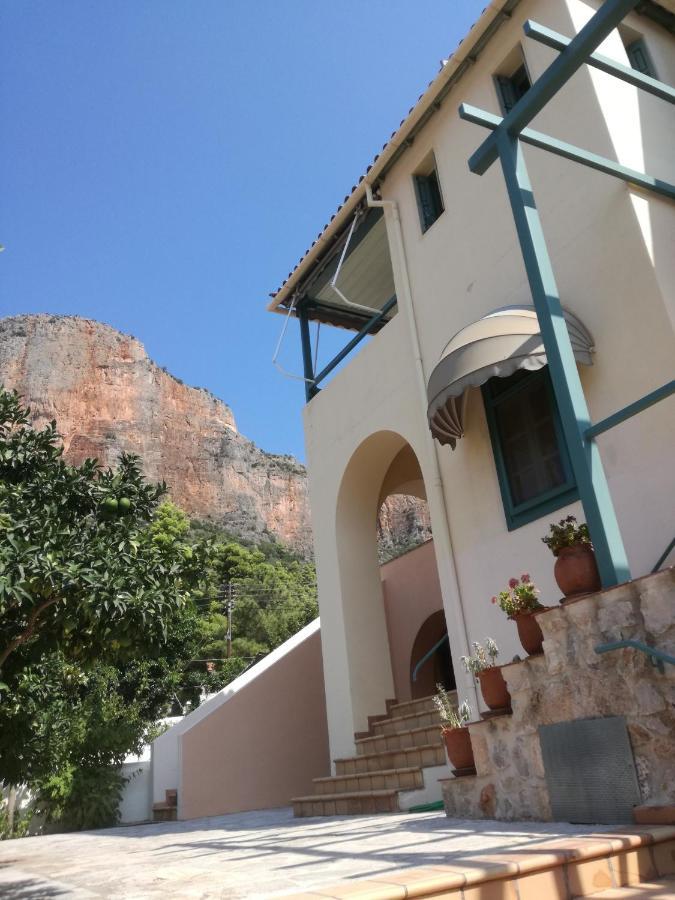 Ferienwohnung The Valkyries 2 Leonídion Exterior foto